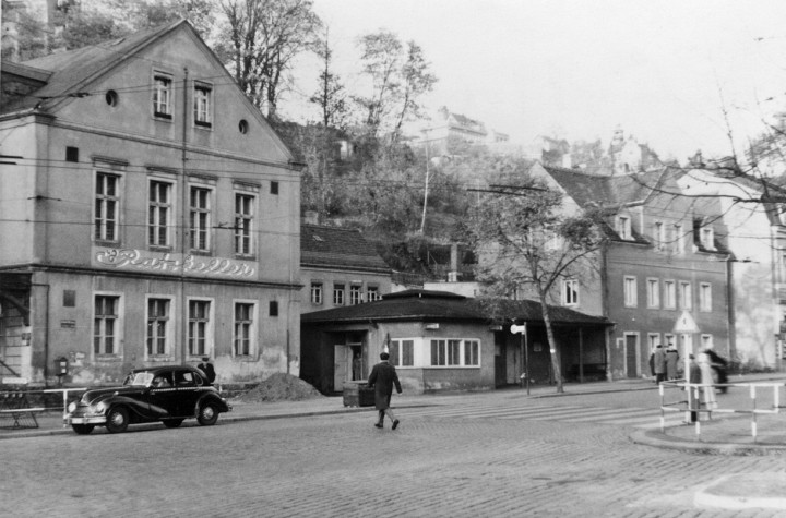 „Ratskeller“ und Grundstraße 1 und 3, 1962. Foto: W. Götz