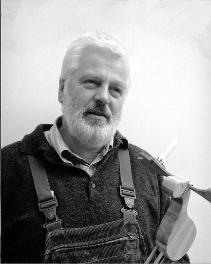 Klaus Wiechmann mit Elch. Foto: Dieter Fischer