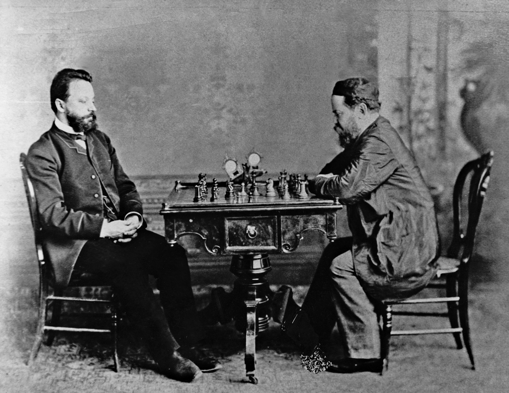 Schach war schon immer international. Die Meister Wilhelm Steinitz (Prag) und Michail Tschigorin (Moskau) 1880 am Brett in Havanna. Foto: Sammlung Mädler