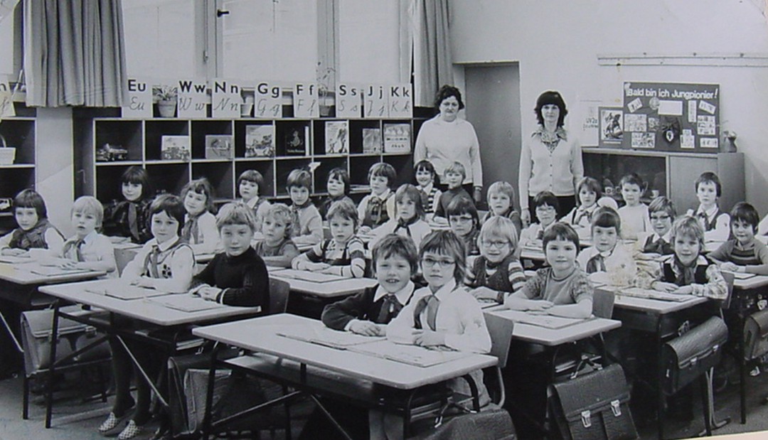 Die 1. Klasse in der 102. Oberschule in Johannstadt. Foto: Archiv Uwe Tellkamp