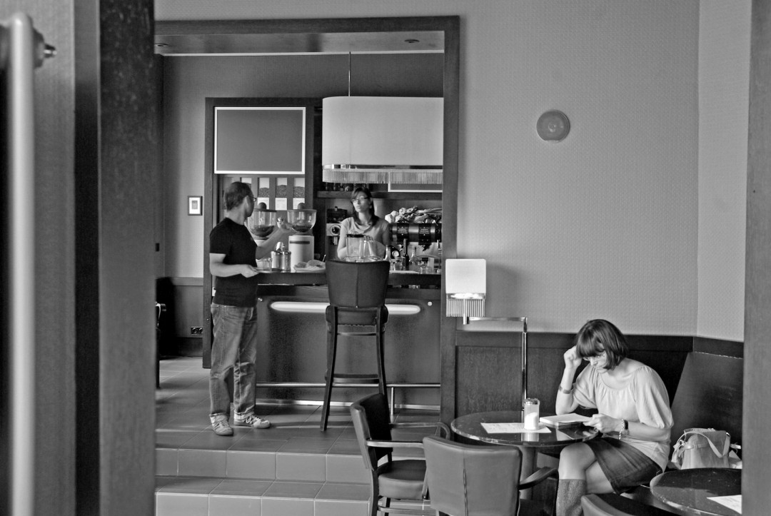 Viele Loschwitzer kennen das Eck Körnerplatz 13 noch als „Milch-Laden“ – seit 2004 gibt es Milch im ARABUSTA nur noch für den Kaffee. Foto: Jürgen Frohse