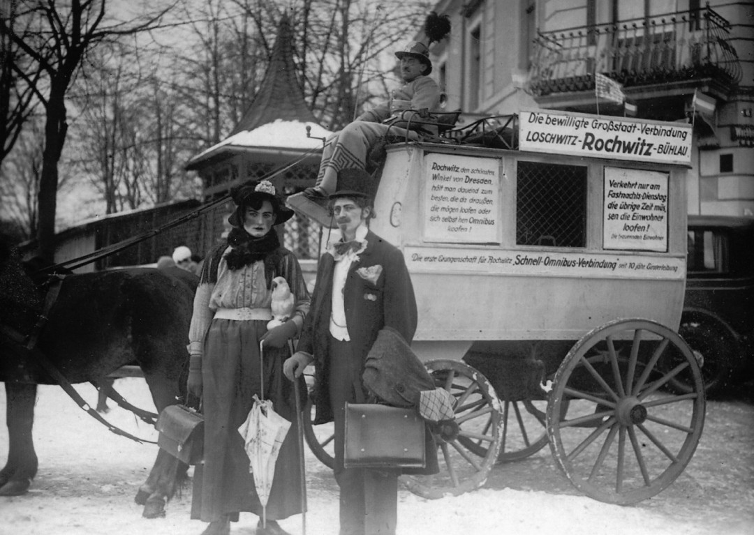 Faschingsprotestumzug in Kamerun, 1931. Foto: Archiv Frank Schulze