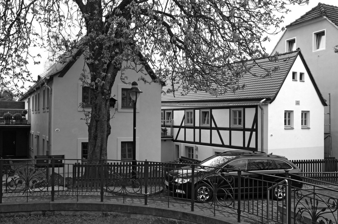 Liebevoll saniert: Die Häuser Friedrich-Wieck-Straße 17 und 19. Foto: Jürgen Frohse