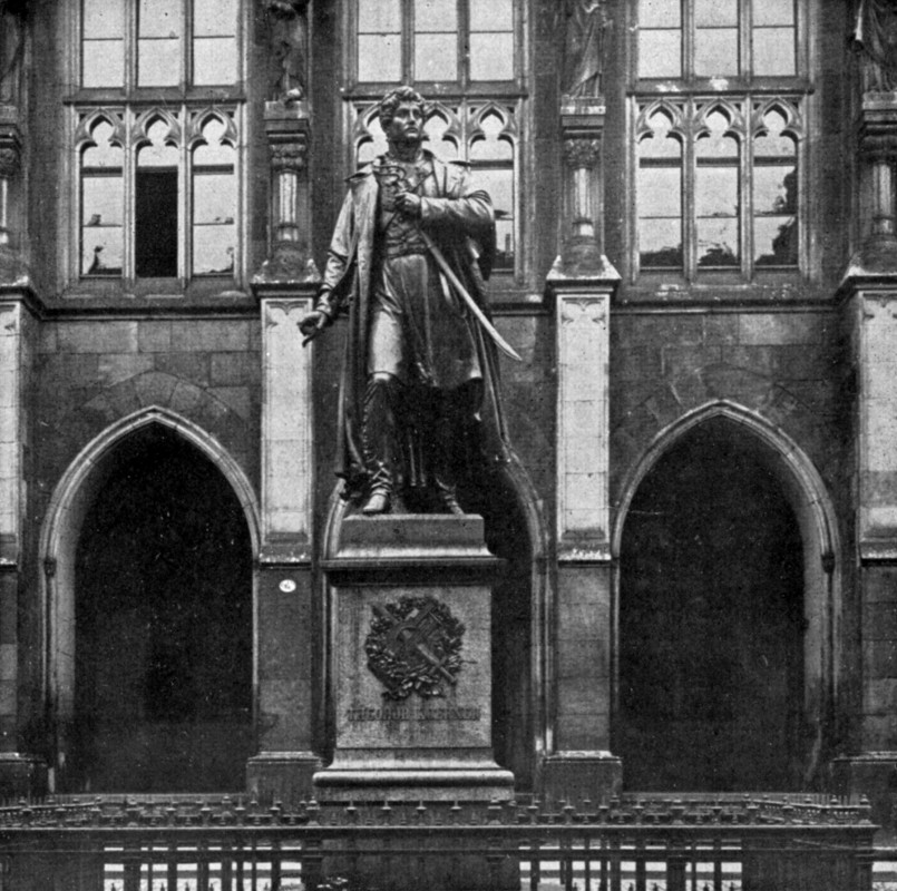 Das Körnerdenkmal von Ernst Hähnel in Dresden, 1871 an der Bürgerwiese vor der ehemaligen Kreuzschule errichtet, seit 1952 am Georgplatz postiert. Abbildung/Quelle: Dr. Fritz Löffler, Das Körnerhaus in Dresden, Heft Nr. 47 der „Geschichtlichen Wanderfahrten“, Verlag C. Heinrich, Dresden 1936 Sammlung Waltraud Herrmann, Loschwitz
