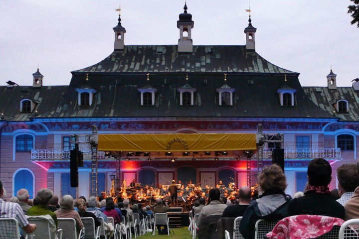Abschlusskonzert des 19. Elbhangfests 2009 im Schlosspark Pillnitz. Foto: Holger Friebel